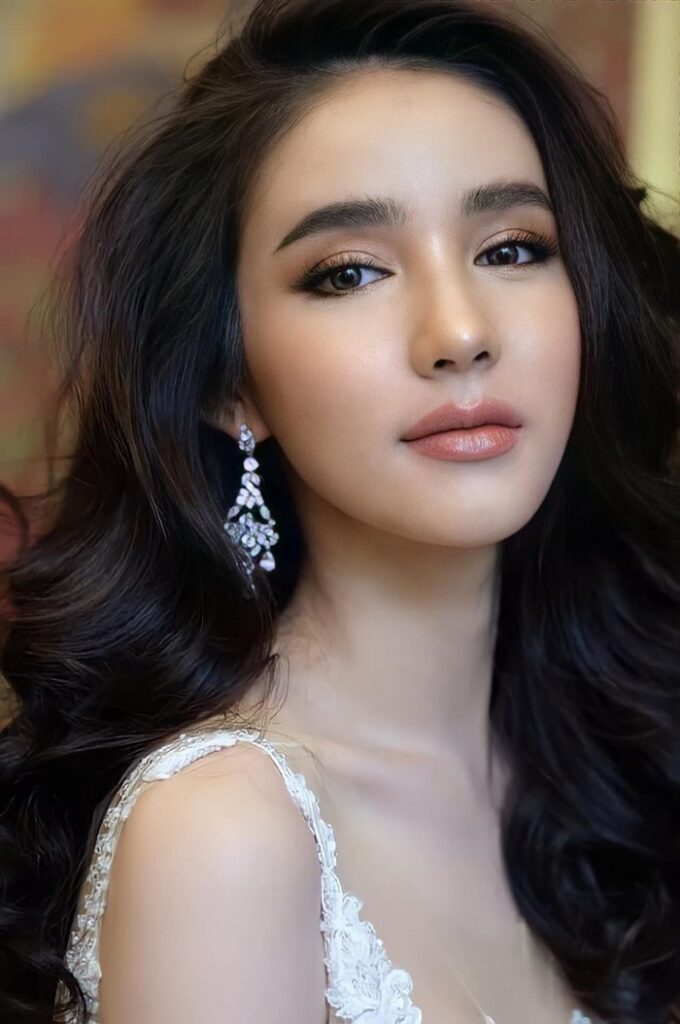 Yoshi Chuyển giới: Hoa hậu chuyển giới Thái Lan 2017
